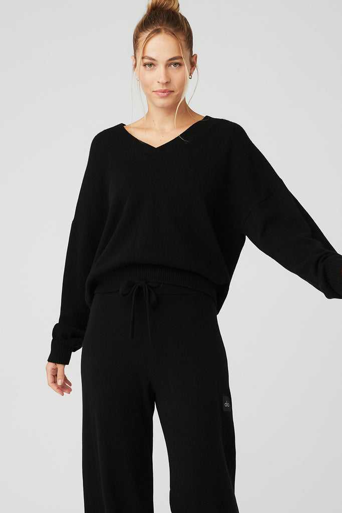 Long Sleeve Alo Yoga Cashmere Jet Set V-Neck Černé | VPSLWDO-60