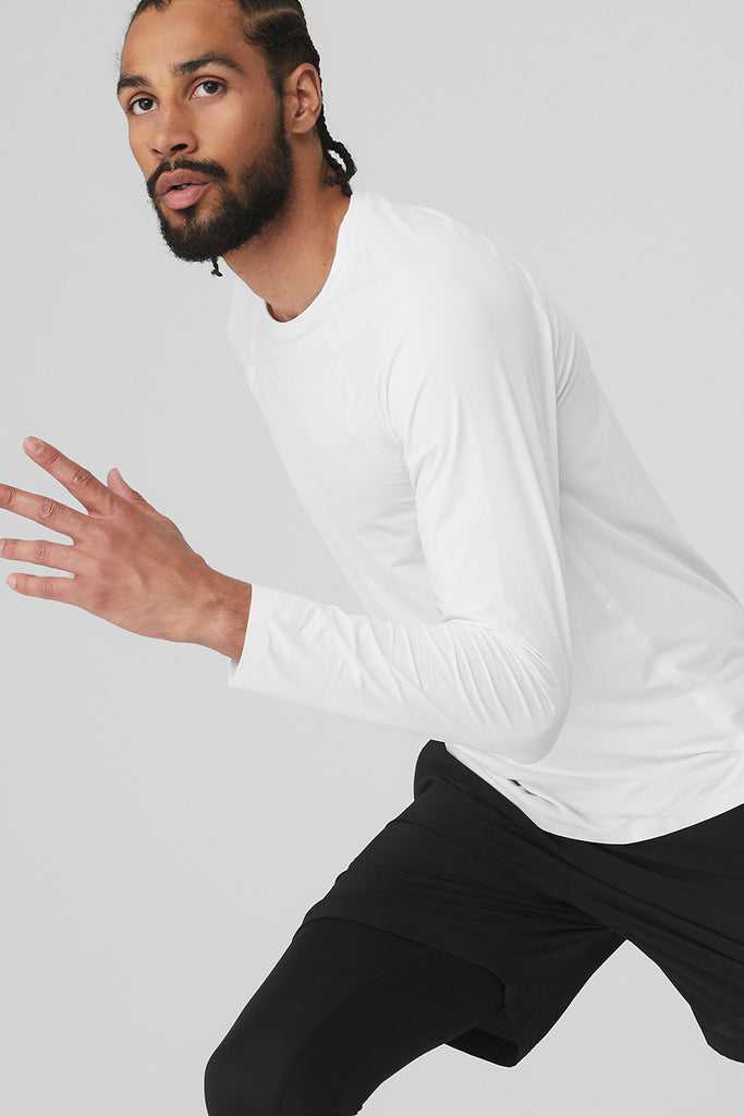 Long Sleeve Alo Yoga Idol Performance Tee Bílé | CBUWAPE-07