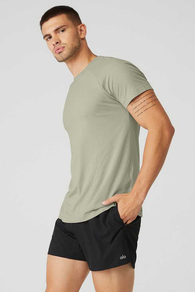 Short Sleeve Alo Yoga The Triumph Crew Neck Tee Citrón Zelene | VKCFAEX-37