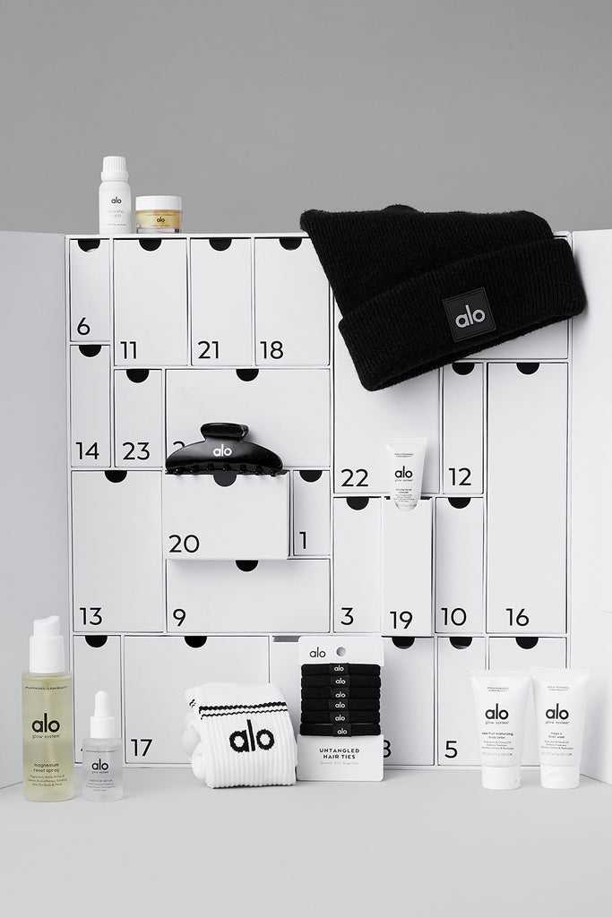 Skin Alo Yoga Advent Calendar Bílé | TAYBHRW-76