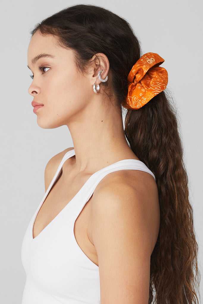 Čelenky Alo Yoga Bandana Oversized Scrunchie Oranžové | MDJXYOA-10