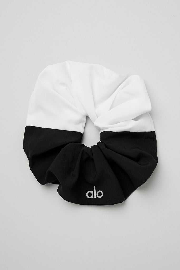 Čelenky Alo Yoga Oversized Scrunchie Černé Bílé | IQYWUSC-50