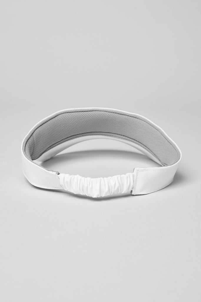 Čepice Alo Yoga Captivate Visor Bílé | AIDFZRS-28